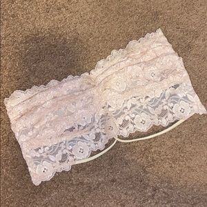 Woman’s Sexy pink lace bralette
